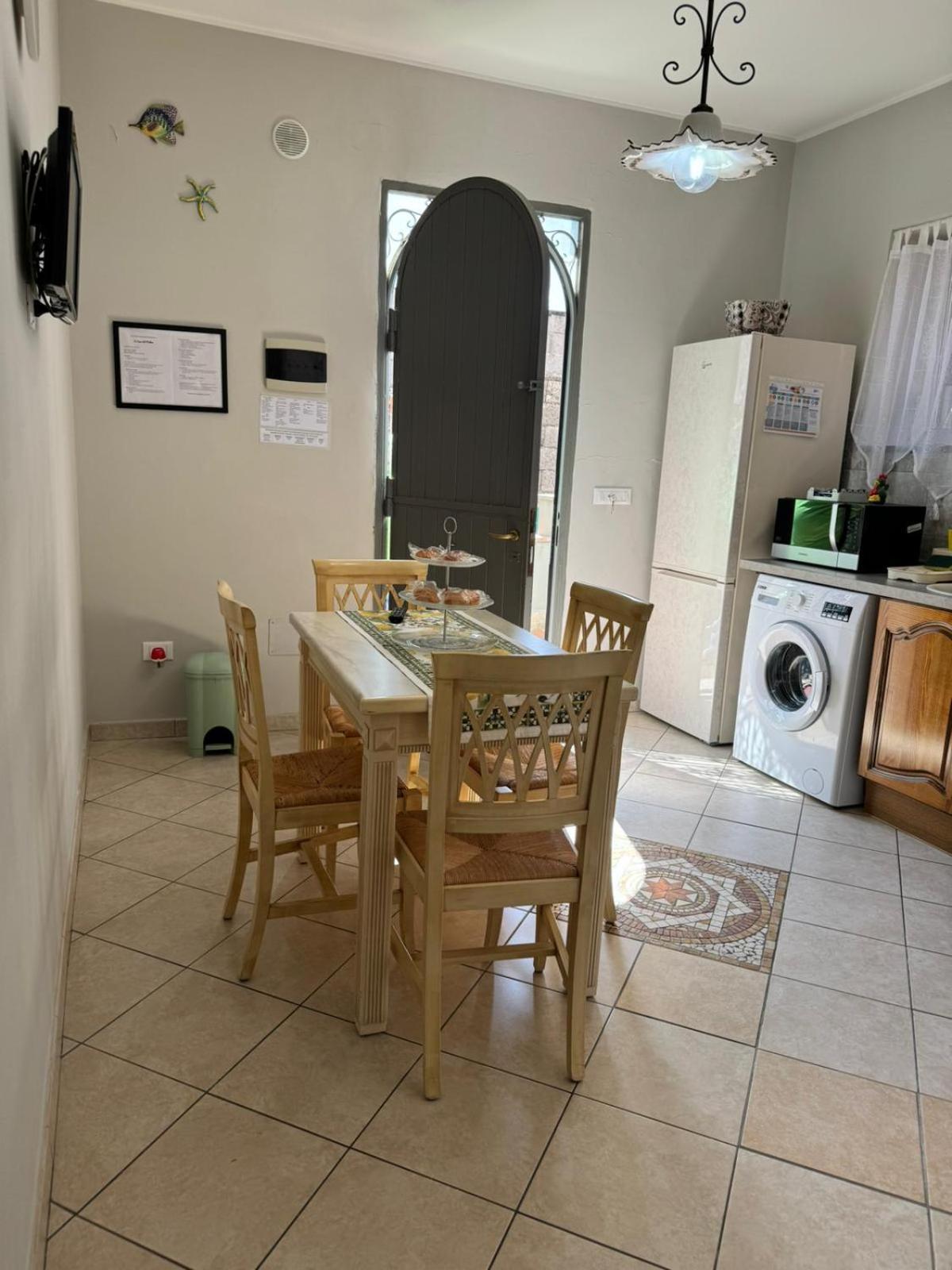 Appartamento La Casa Del Mulino Aeroporto di Catania Fontana Rossa Esterno foto